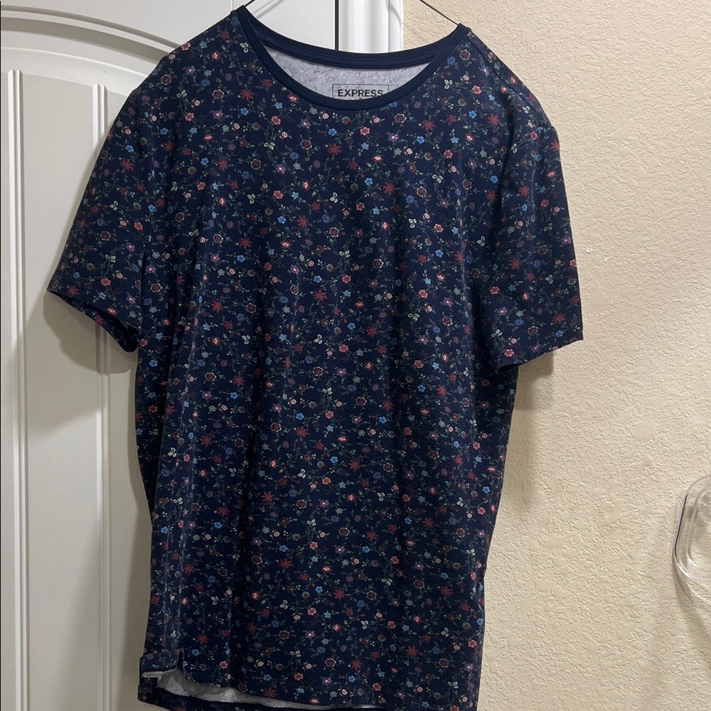 Express Men's Dark Blue Floral Tee